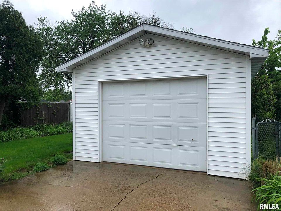 2nd image of 1218 W Margaret Ave