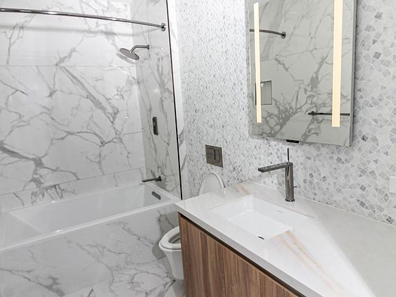 3rd image of 2159 N Bayshore Dr #1104