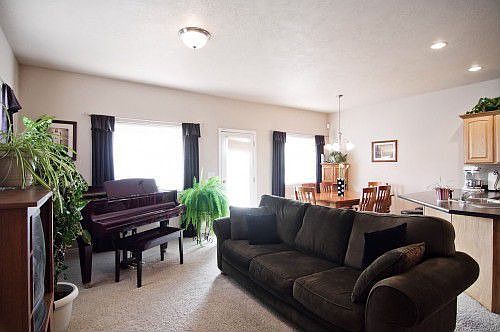 1st image of 1544 W Wyngate Park Dr