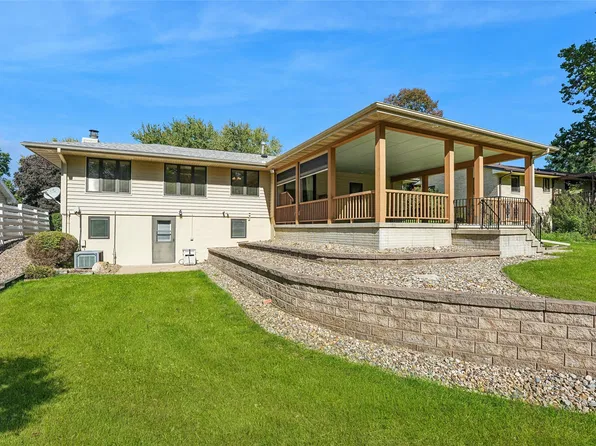 1305 W Clinton Ave, Indianola, IA 50125
