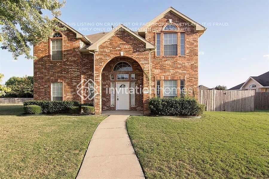 1st image of 1332 Echo Creek Ln
