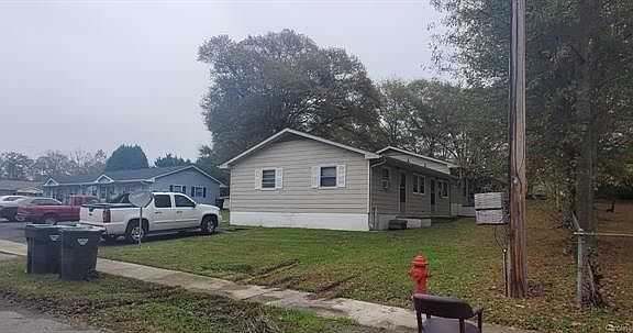 4th image of 430 College St