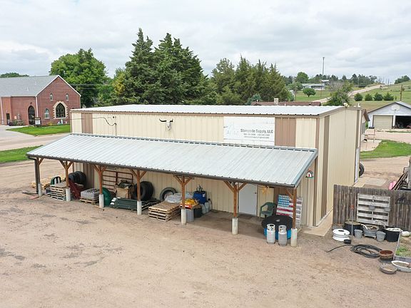 4th image of 71206 County Ave