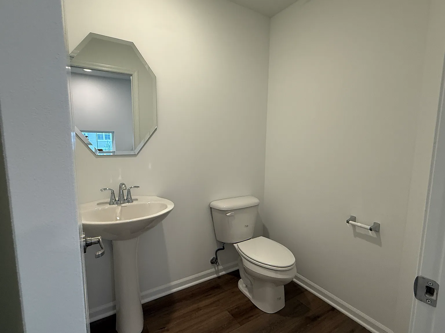 3 bed, 2.5 bath, 1764 sqft, $2,900 — Photo 3