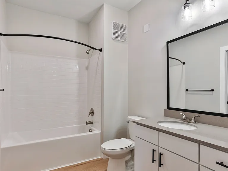Emerald Knoxville Apartments — Photo 6