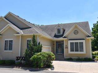 N63W23911 Terrace Dr, Sussex, WI 53089