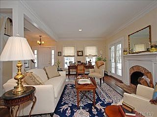 1st image of 82 Bayport Ave