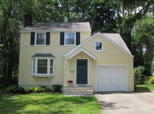 63 Maple St, New Providence, NJ 07974