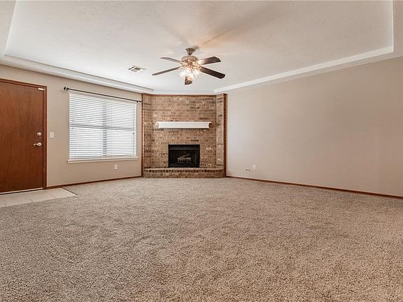 4th image of 12605 Hickory Hollow Dr