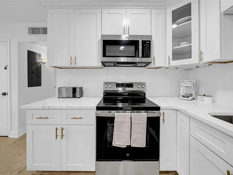 4924 Shetland Ave — Photo 9