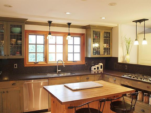 5th image of 108 W Robin Cres