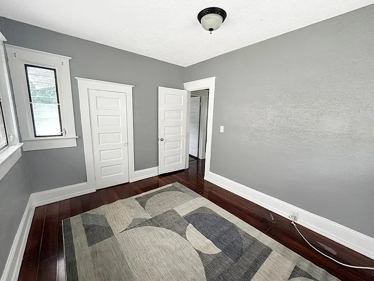 805 S Park Ave — Photo 17