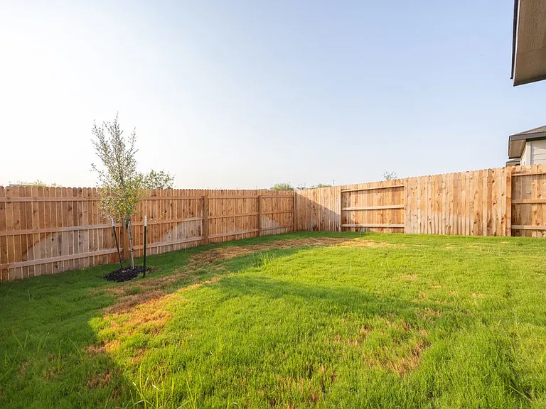5502 Cibolo Pass — Photo 17