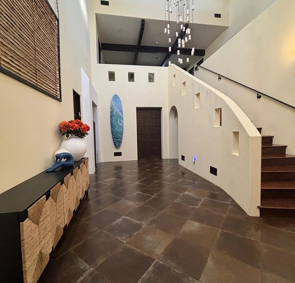 6 bed, 6282 sqft, $17,500 — Photo 2