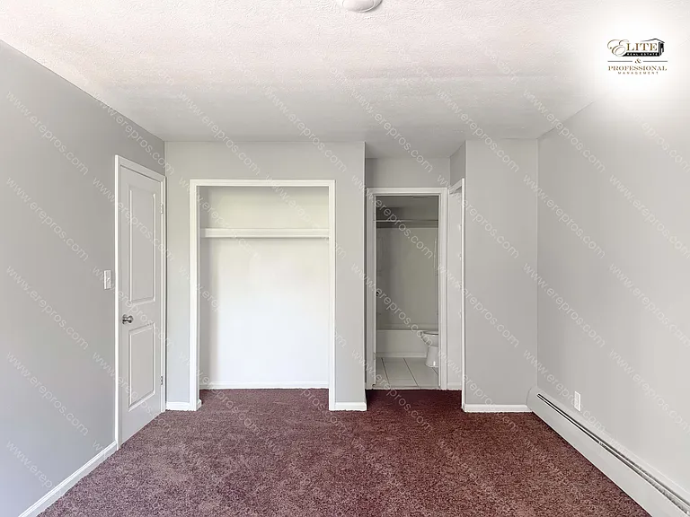 9601 Greenfield Rd — Photo 18