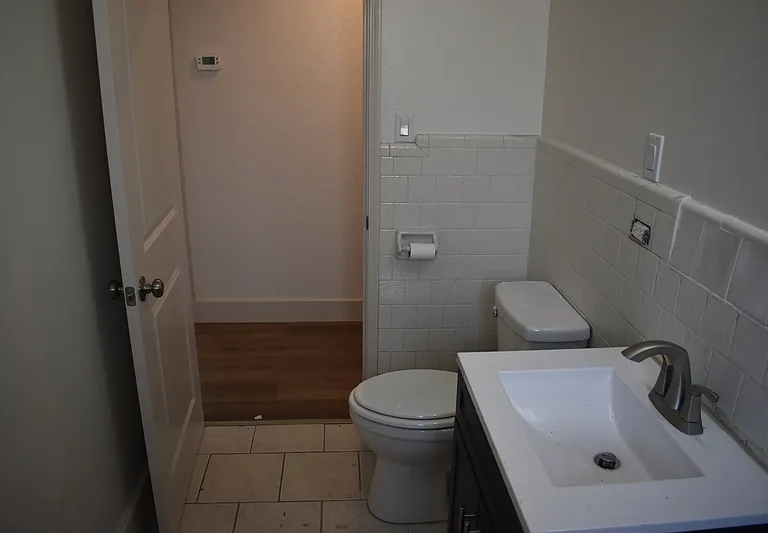 1720 Bessie Ave — Photo 16