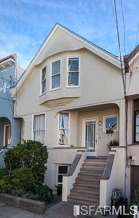 1st image of 567-569 2nd Ave