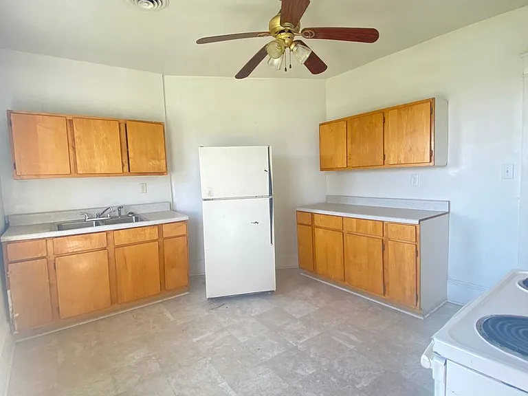 216 Patton Ave NW — Photo 8