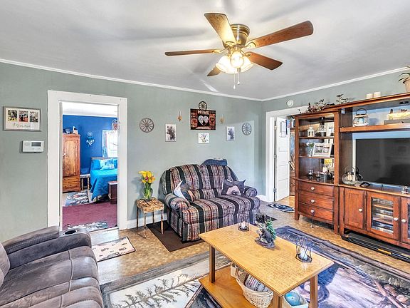 5th image of 18 Gossett St