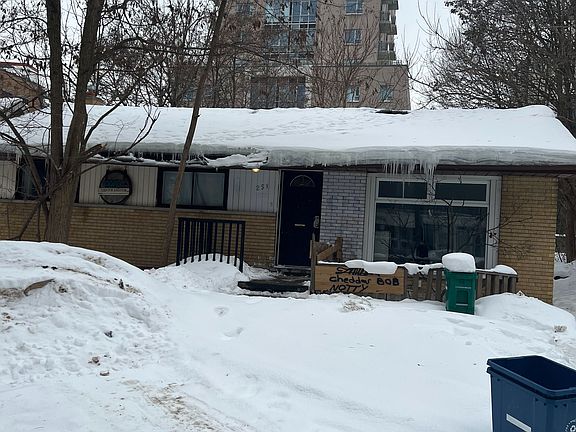 4th image of 249 Sunview St