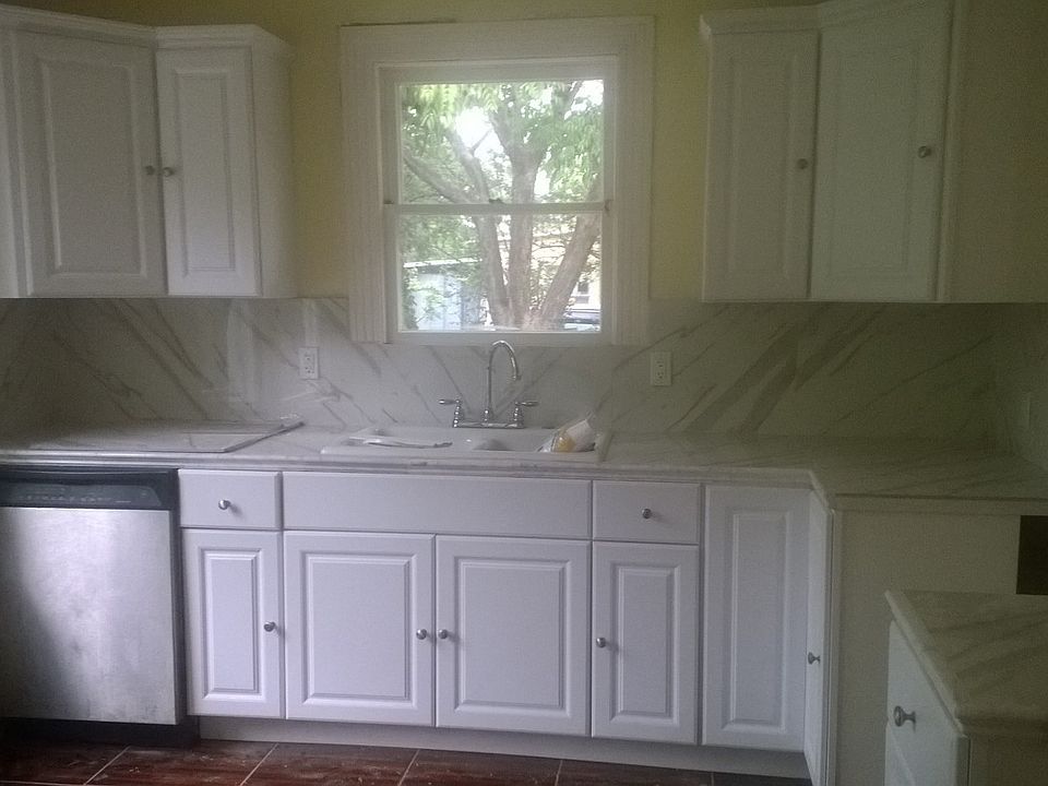 2nd image of 1131 NE 130th St
