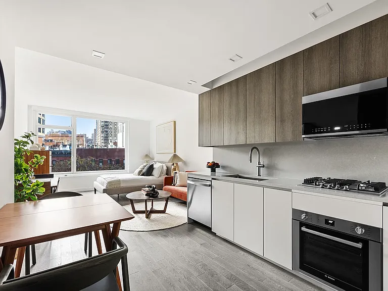 509 3rd Ave #9D — Photo 2