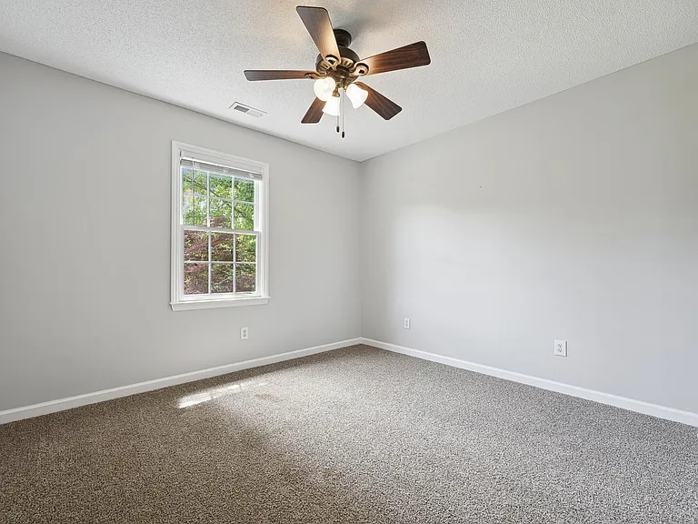 223 Wintergreen Dr — Photo 26