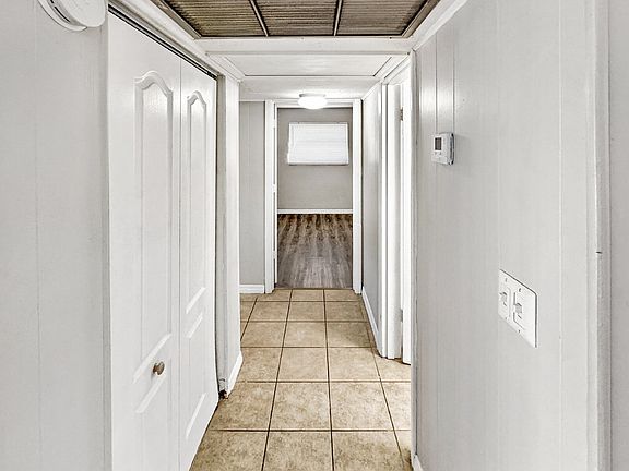 5th image of 1852A Golf View Ave #1