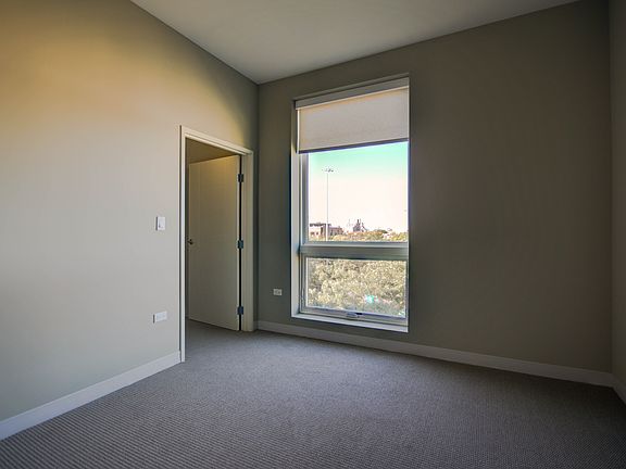 5th image of 851 W Grand Ave APT 506