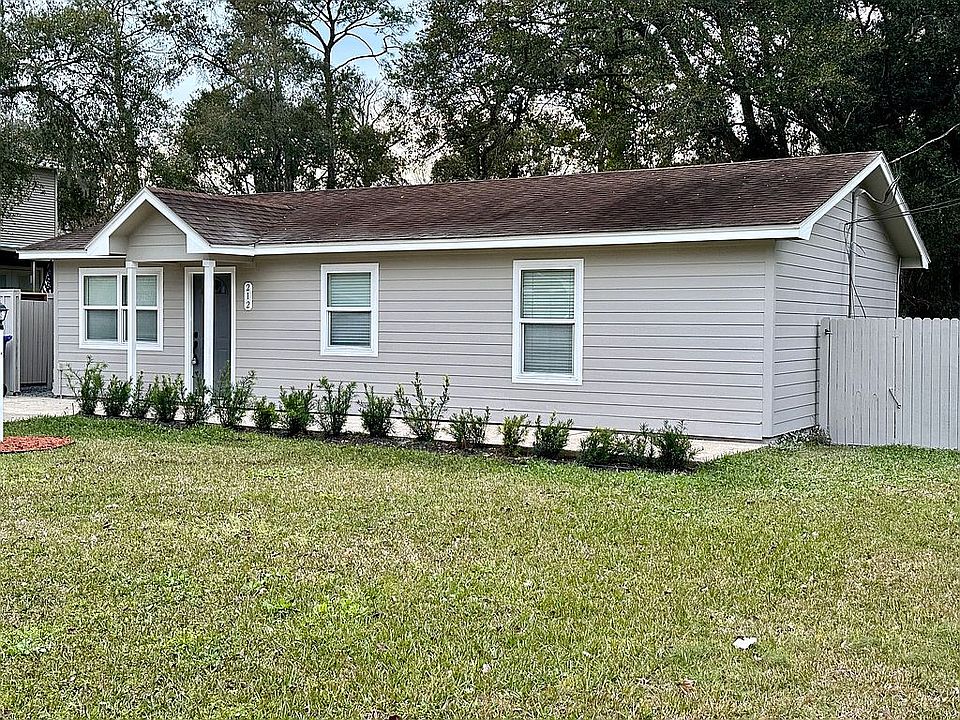 1st image of 212 Palmetto Dr