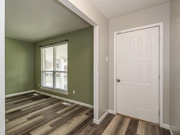 4th image of 4110 Les Cherbourg Ln