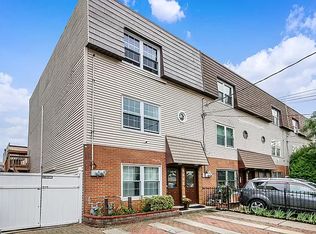 2052 Caesar Pl, Bronx, NY 10473