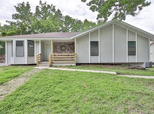 1820 N Lazy Branch Rd, Independence, MO 64058