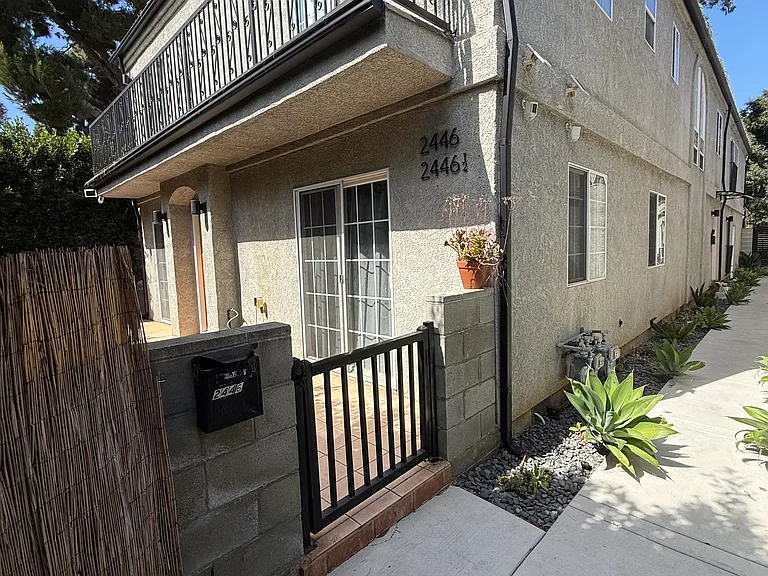 2446 S Centinela Ave — Photo 60