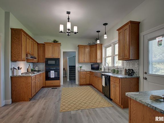 3rd image of 429 Kochs Ln