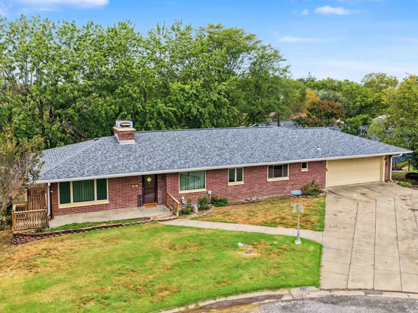 1116 Hillside Dr, Concordia, KS 66901