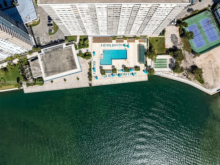 500 Bayview Dr #1520 — Photo 30