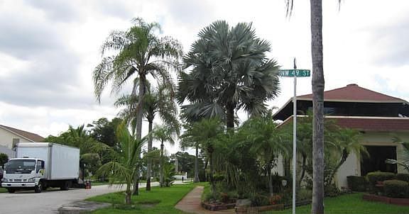 2nd image of 4901 NW 72nd Ave