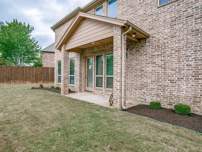 1805 Castle Ct — Photo 31