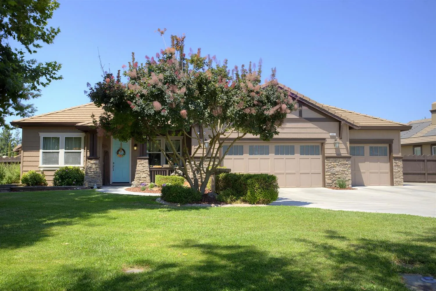 3901 Wellington Ln photo 1