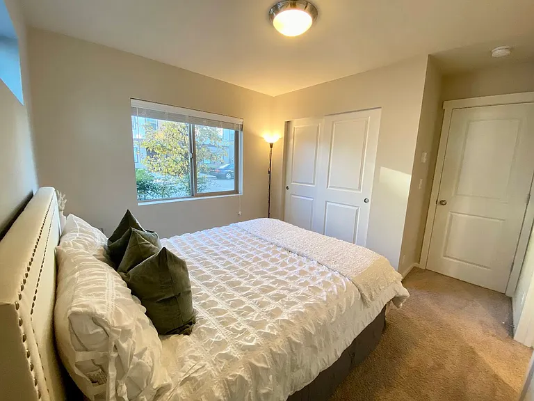 4507 NE 3rd Ln — Photo 10