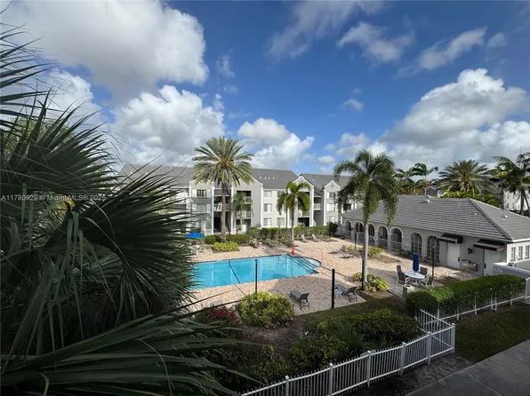 620 SW 111th Ave APT 304, Pembroke Pines, FL 33025
