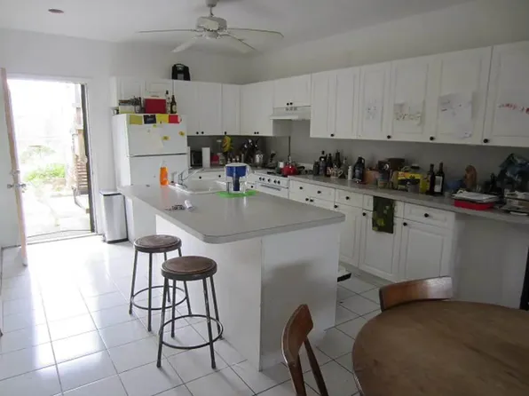 298 Van Brunt Street image 3 of 11
