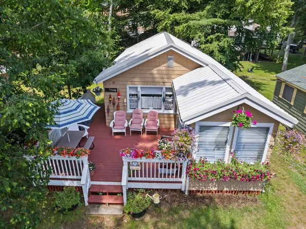 18 Weston Ave Loop, York, ME 03909