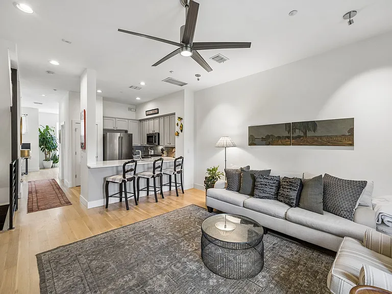 4307 McKinney Ave #8 — Photo 9