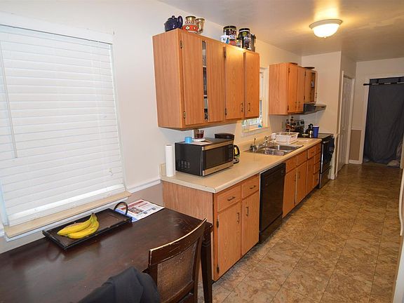 4th image of 1420 Couchville Park