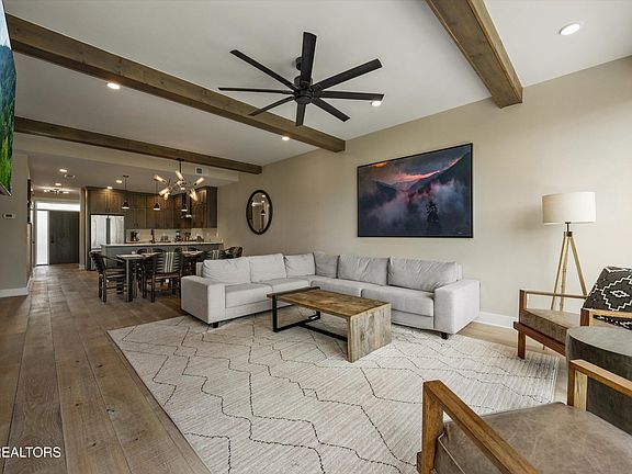 4th image of 855 Campbell Lead Rd #305