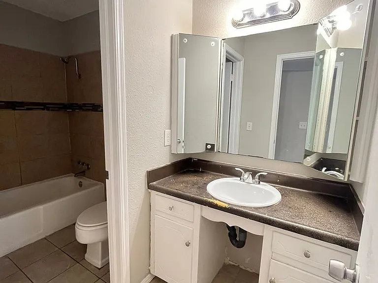 1 Bed 1 Bath Apt NW OKC — Photo 15