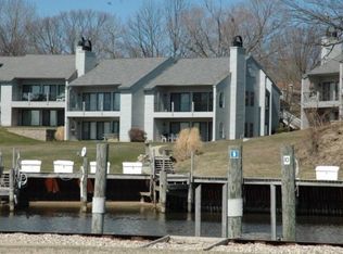 230 Oak St, South Haven, MI 49090