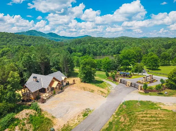 42 Waterstone Way, Mineral Bluff, GA 30559